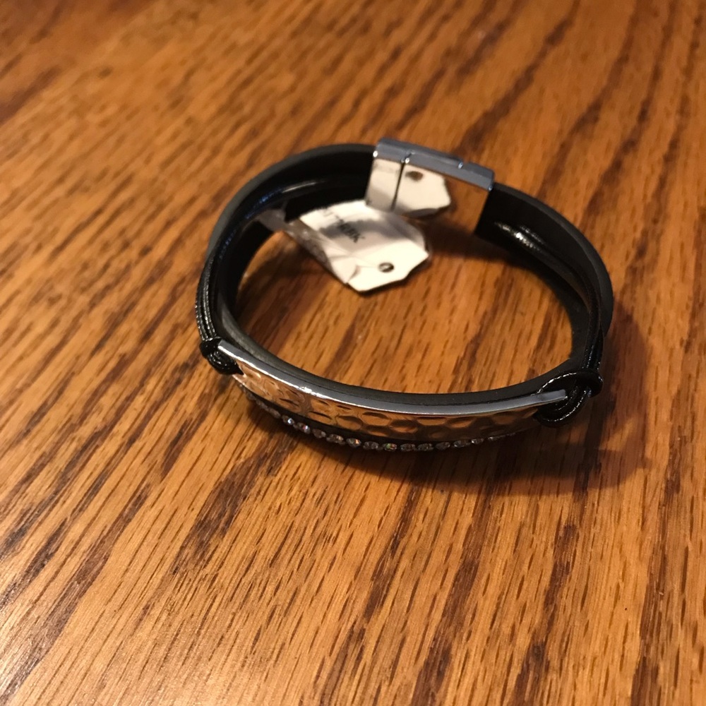 Leather bracelet